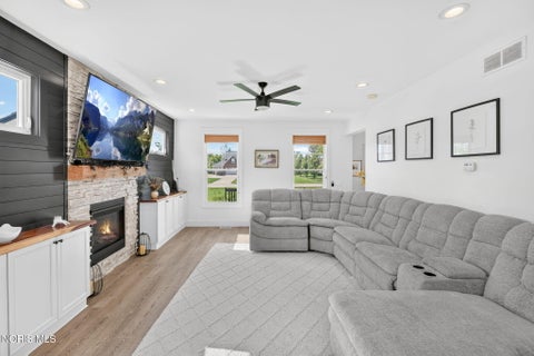 Tiny photo for 4925 Black Road, Monclova, OH 43542 (MLS # 10013923)
