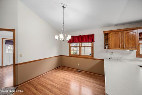 Tiny photo for 425 Nevada Lane, Findlay, OH 45840 (MLS # 10002107)