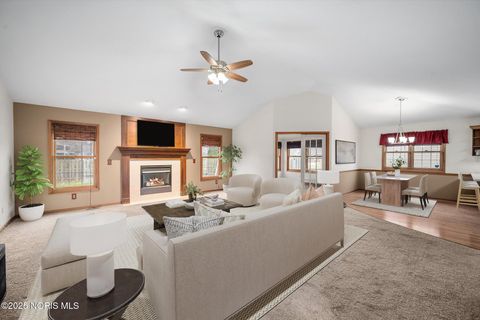 Tiny photo for 425 Nevada Lane, Findlay, OH 45840 (MLS # 10002107)