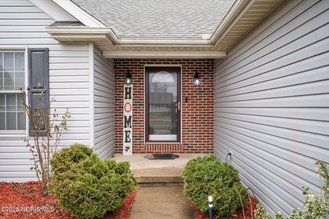 Tiny photo for 425 Nevada Lane, Findlay, OH 45840 (MLS # 10002107)