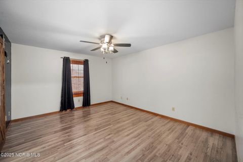 Tiny photo for 425 Nevada Lane, Findlay, OH 45840 (MLS # 10002107)