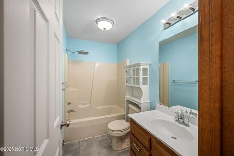 Tiny photo for 425 Nevada Lane, Findlay, OH 45840 (MLS # 10002107)