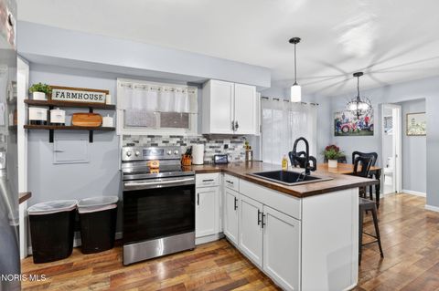 Tiny photo for 5810 Everwood Road, Toledo, OH 43613 (MLS # 10005207)