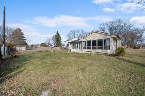 Tiny photo for 384 Southwood Drive, Perrysburg, OH 43551 (MLS # 10004609)