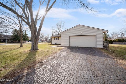 Tiny photo for 384 Southwood Drive, Perrysburg, OH 43551 (MLS # 10004609)
