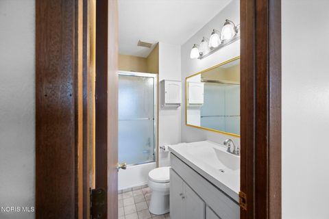 Tiny photo for 384 Southwood Drive, Perrysburg, OH 43551 (MLS # 10004609)