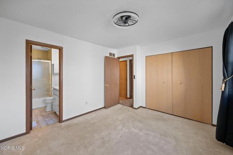 Tiny photo for 384 Southwood Drive, Perrysburg, OH 43551 (MLS # 10004609)