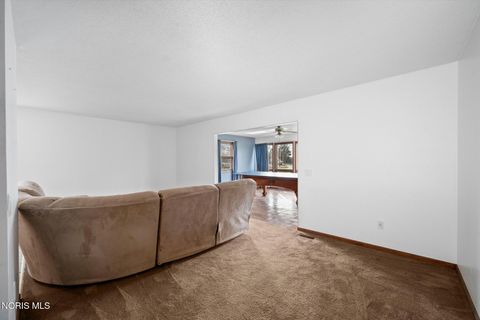 Tiny photo for 384 Southwood Drive, Perrysburg, OH 43551 (MLS # 10004609)