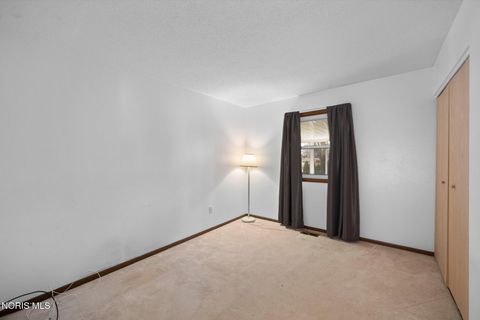 Tiny photo for 384 Southwood Drive, Perrysburg, OH 43551 (MLS # 10004609)