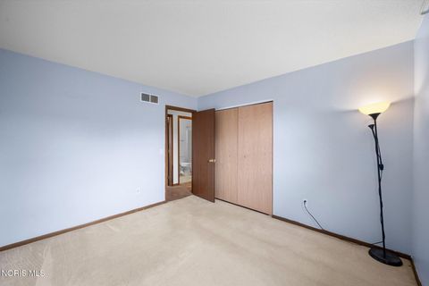 Tiny photo for 384 Southwood Drive, Perrysburg, OH 43551 (MLS # 10004609)