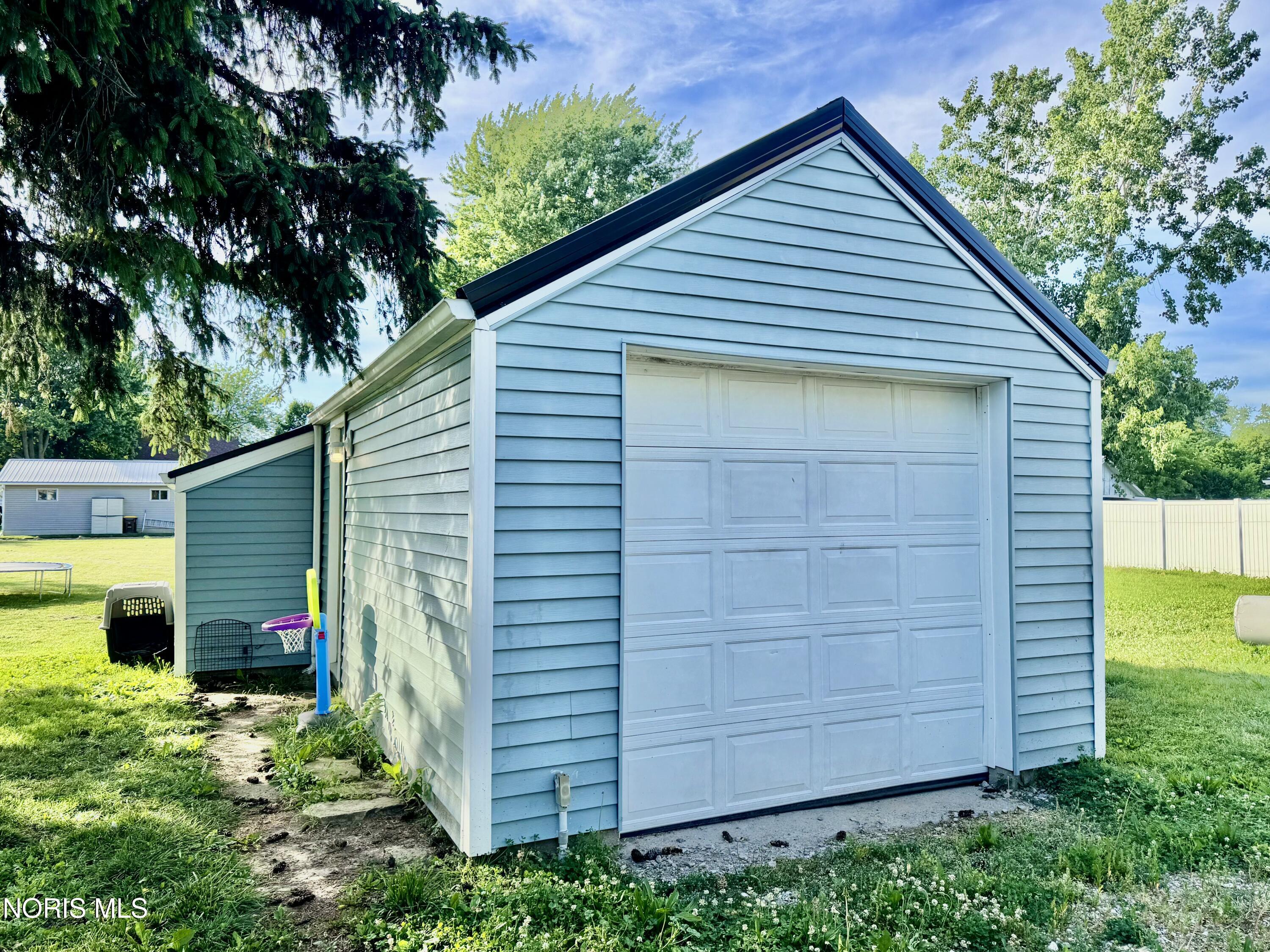 118 W Hicks Street