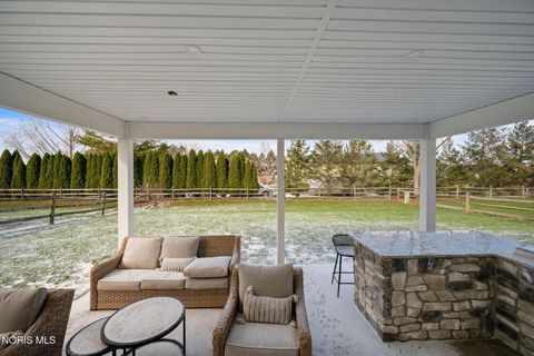 Tiny photo for 5827 Brookestone Village Lane, Sylvania, OH 43560 (MLS # 10005257)