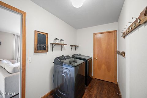 Tiny photo for 5827 Brookestone Village Lane, Sylvania, OH 43560 (MLS # 10005257)