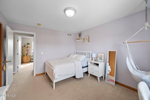 Tiny photo for 5827 Brookestone Village Lane, Sylvania, OH 43560 (MLS # 10005257)