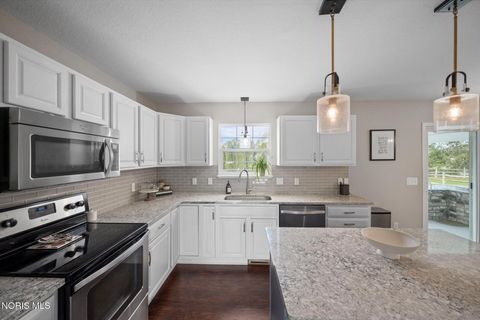 Tiny photo for 5827 Brookestone Village Lane, Sylvania, OH 43560 (MLS # 10005257)