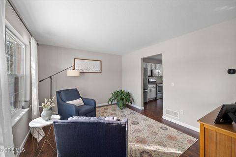 Tiny photo for 5827 Brookestone Village Lane, Sylvania, OH 43560 (MLS # 10005257)