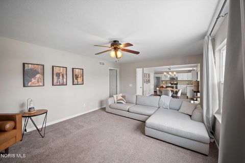 Tiny photo for 5827 Brookestone Village Lane, Sylvania, OH 43560 (MLS # 10005257)