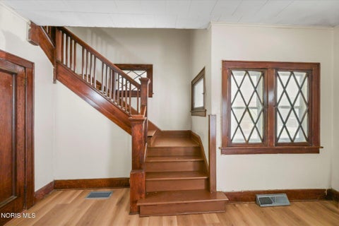 Tiny photo for 303 Hillwood Drive, Toledo, OH 43608 (MLS # 10009400)