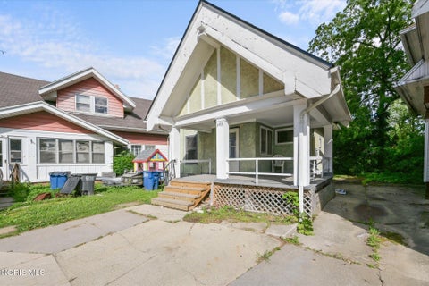 Tiny photo for 303 Hillwood Drive, Toledo, OH 43608 (MLS # 10009400)
