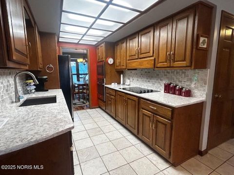 Tiny photo for 229 Lakeview Drive, Bryan, OH 43506 (MLS # 10000305)