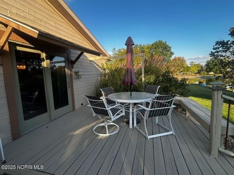 Tiny photo for 229 Lakeview Drive, Bryan, OH 43506 (MLS # 10000305)