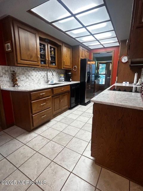 Tiny photo for 229 Lakeview Drive, Bryan, OH 43506 (MLS # 10000305)