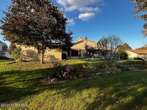 Tiny photo for 229 Lakeview Drive, Bryan, OH 43506 (MLS # 10000305)