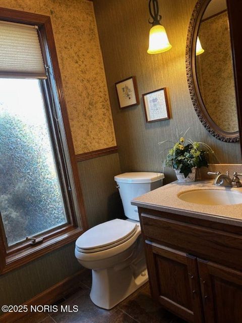 Tiny photo for 229 Lakeview Drive, Bryan, OH 43506 (MLS # 10000305)
