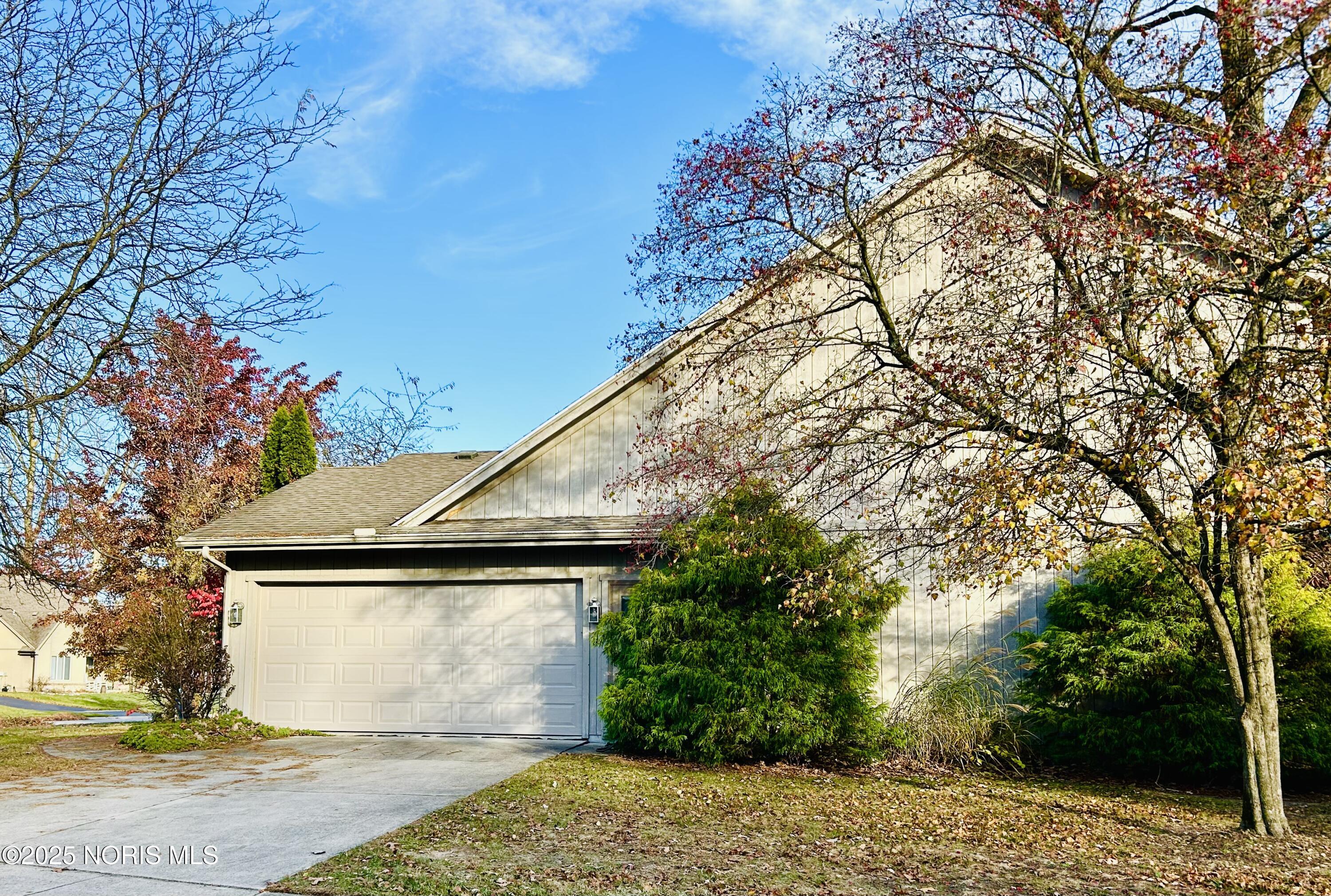 6843 Kristi Lynne Lane