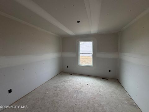 Tiny photo for 5033 Easton Drive, Oregon, OH 43616 (MLS # 10003672)