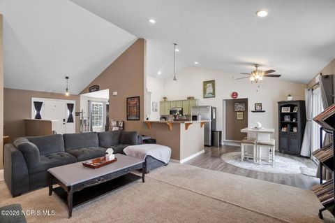 Tiny photo for 155 N Stadium Road, Oregon, OH 43616 (MLS # 10003937)