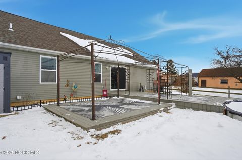 Tiny photo for 155 N Stadium Road, Oregon, OH 43616 (MLS # 10003937)