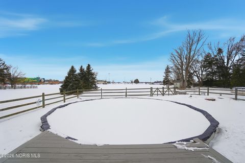 Tiny photo for 155 N Stadium Road, Oregon, OH 43616 (MLS # 10003937)