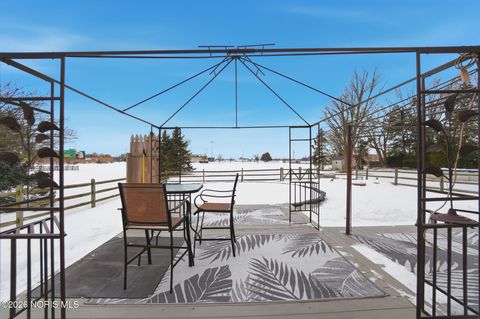 Tiny photo for 155 N Stadium Road, Oregon, OH 43616 (MLS # 10003937)