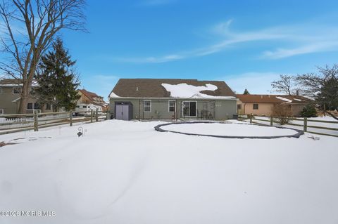 Tiny photo for 155 N Stadium Road, Oregon, OH 43616 (MLS # 10003937)