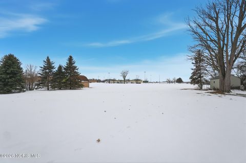 Tiny photo for 155 N Stadium Road, Oregon, OH 43616 (MLS # 10003937)