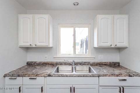 Tiny photo for 5203 Adella Street, Toledo, OH 43613 (MLS # 10012578)