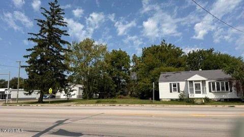 Photo of 342 W Trenton Avenue, Findlay, OH 45840 (MLS # 10012869)
