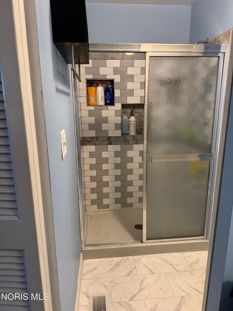 Tiny photo for 2910 Koop Road, Lima, OH 45807 (MLS # 10005818)