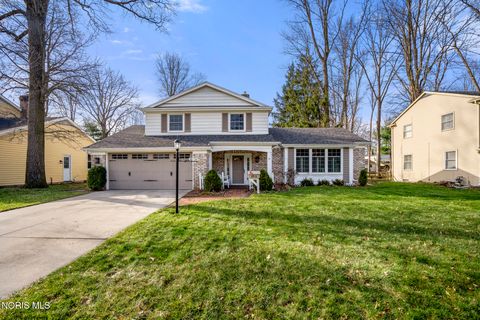 Photo of 6913 Fredericksburg Drive, Sylvania, OH 43560 (MLS # 10005528)