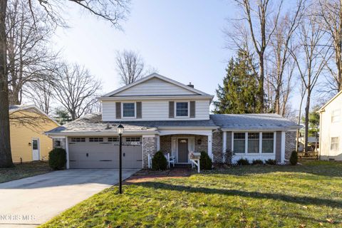 Photo of 6913 Fredericksburg Drive, Sylvania, OH 43560 (MLS # 10005528)