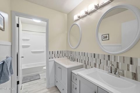 Tiny photo for 357 Wrexham Lane #101, Maumee, OH 43537 (MLS # 10004357)