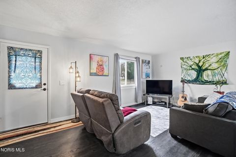 Tiny photo for 357 Wrexham Lane #101, Maumee, OH 43537 (MLS # 10004357)