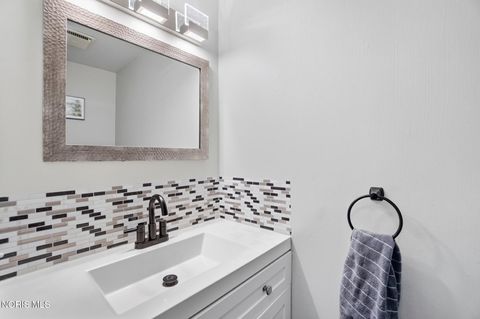 Tiny photo for 357 Wrexham Lane #101, Maumee, OH 43537 (MLS # 10004357)