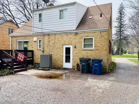 Tiny photo for 2524 Secor Road, Toledo, OH 43606 (MLS # 10005927)