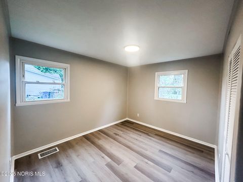 Tiny photo for 3250 Brock Drive, Toledo, OH 43613 (MLS # 10000476)