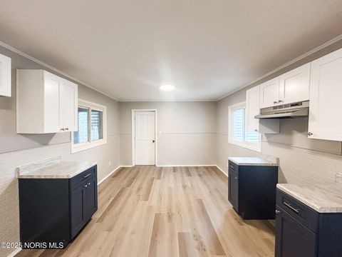 Tiny photo for 3250 Brock Drive, Toledo, OH 43613 (MLS # 10000476)