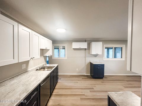 Tiny photo for 3250 Brock Drive, Toledo, OH 43613 (MLS # 10000476)