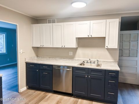 Tiny photo for 3250 Brock Drive, Toledo, OH 43613 (MLS # 10000476)