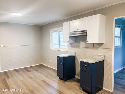 Tiny photo for 3250 Brock Drive, Toledo, OH 43613 (MLS # 10000476)